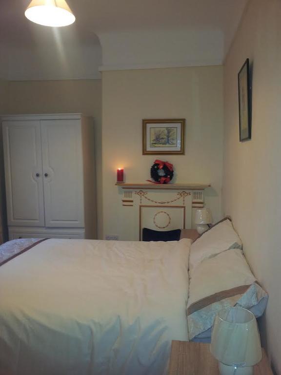 Town House Villa เอนนิส ภายนอก รูปภาพ
